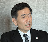 前田 裕二氏